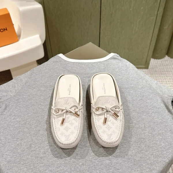 Mules Louis Vuitton coloris blanc cuir – pour femme — réplique
