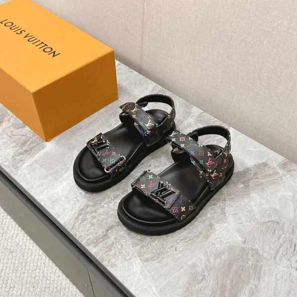 Sandales Louis Vuitton coloris noir Multi cuir bandoulière – pour femme — réplique