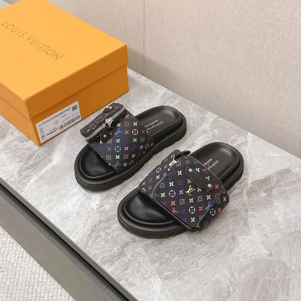 Mules Louis Vuitton coloris noir tissu réglable poche – pour femme — réplique