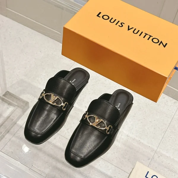 Mules Louis Vuitton coloris noir cuir à enfiler-sur – pour femme — réplique
