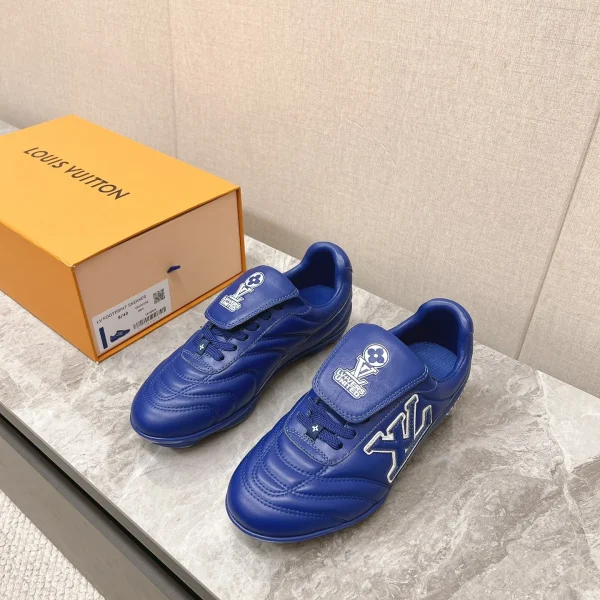 Baskets Louis Vuitton coloris bleu cuir – pour femme — réplique