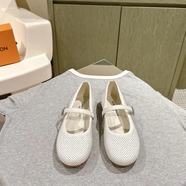 Ballerines Louis Vuitton coloris blanc résille Mary Jane – pour femme — réplique