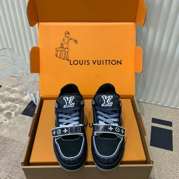 Baskets Louis Vuitton coloris noir tissu – pour femme — réplique