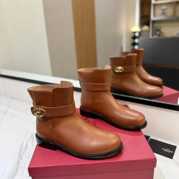 Bottines Valentino coloris marron cuir – pour femme — réplique