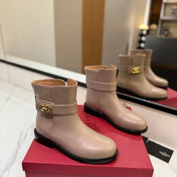 Bottines Valentino coloris beige cuir – pour femme — réplique