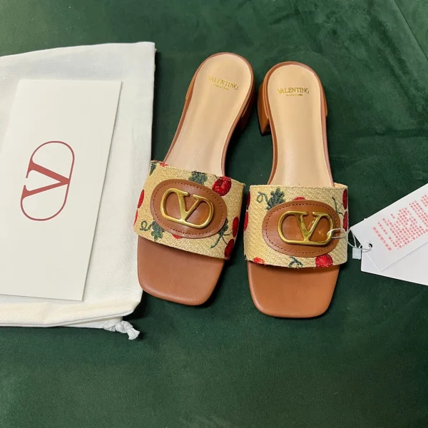 Mules Valentino coloris marron cuir toile floral – pour femme — réplique