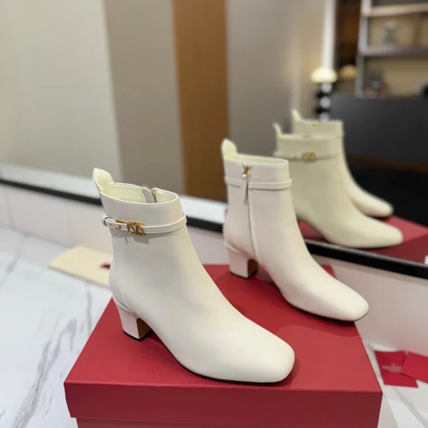 Bottines Valentino coloris blanc cuir – pour femme — réplique
