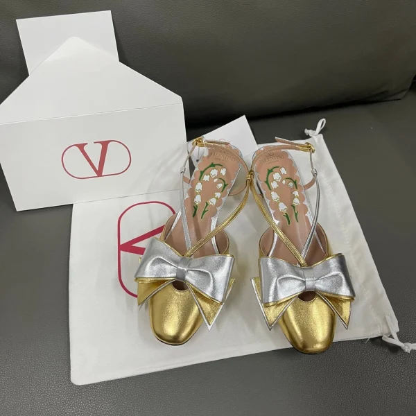 Chaussures à talon Valentino doré métallisé cuir – pour femme — réplique