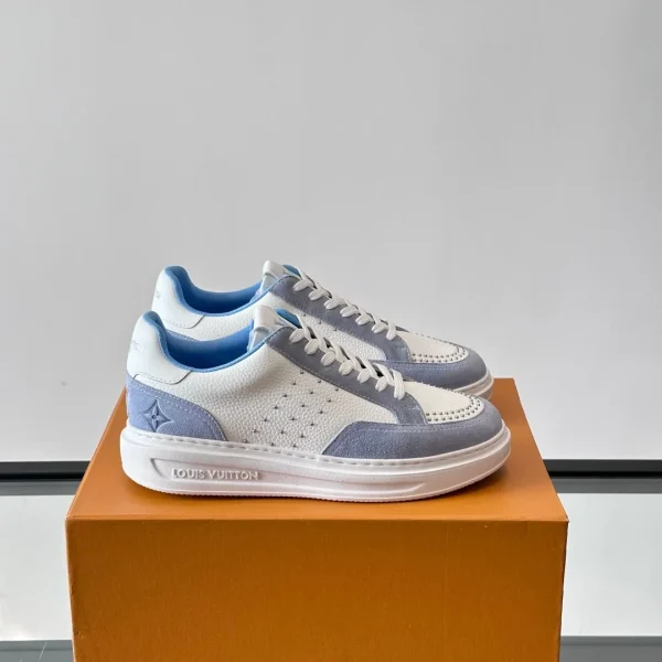 Baskets Louis Vuitton coloris blanc coloris bleu cuir daim – pour homme — réplique