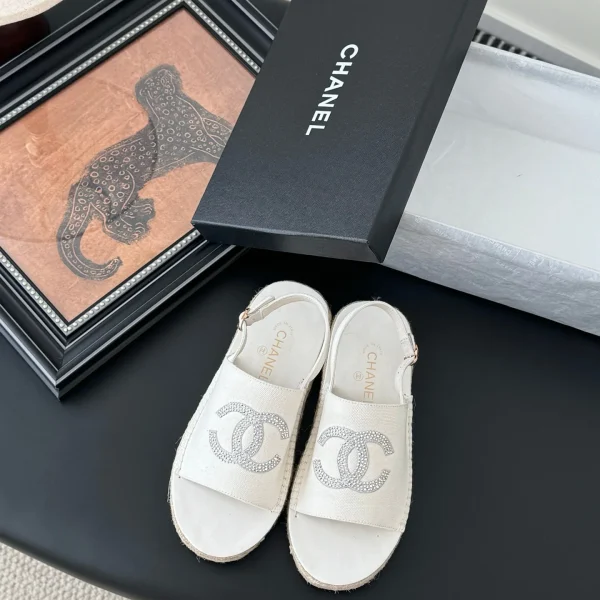 Sandales Chanel coloris blanc toile espadrille – pour femme — réplique