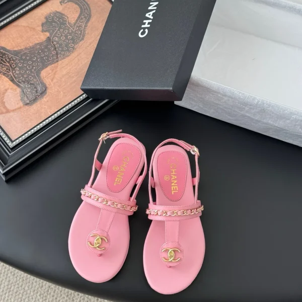Sandales Chanel coloris rose cuir – pour femme — réplique