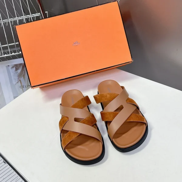 Sandales Hermès coloris marron daim – pour femme — réplique
