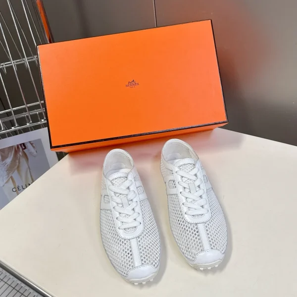 Baskets Hermès coloris blanc résille cuir – pour femme — réplique