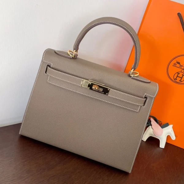 Modèle HN 28 CM ETAIN EPSOM cuir finitions dorées — réplique
