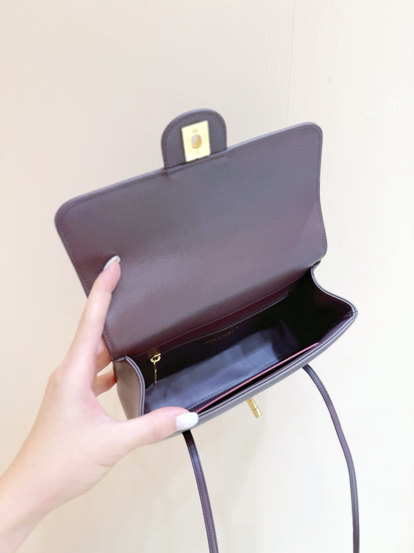 Chanel Preppy Coco 26 sac marron foncé — réplique – Image 4
