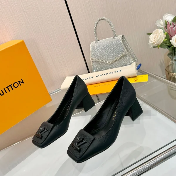 Chaussures à talon Louis Vuitton coloris noir cuir – pour femme — réplique