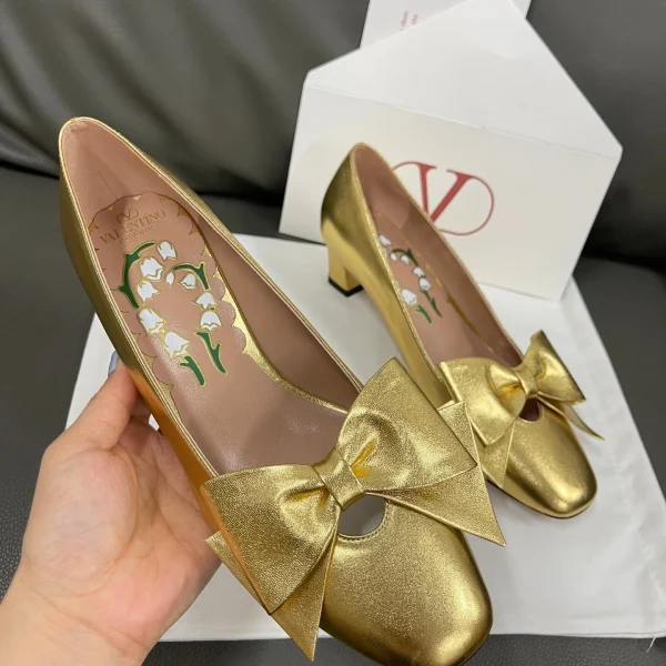 Escarpins Valentino doré cuir détail nœud – pour femme — réplique