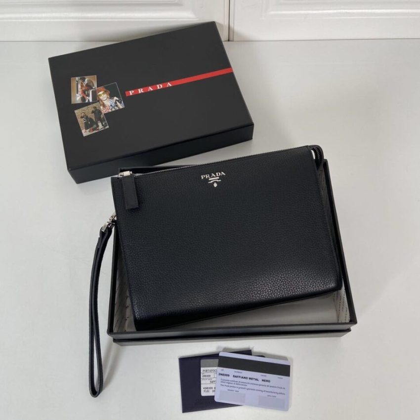 Prada Saffiano pochette — réplique