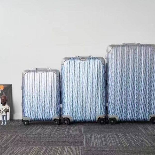 Rimowa x Dior Suitcase bleu clair — réplique