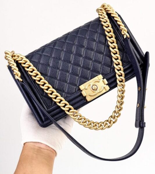CHANEL Le Boy Dark bleu — réplique