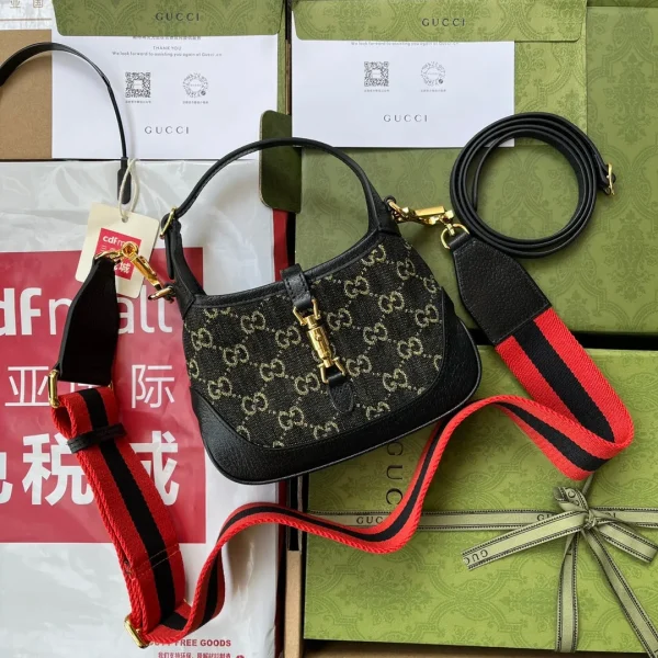 Sac à main JACKIE 1961 petit format 19 en coloris noir coloris jaune denim coloris noir — réplique