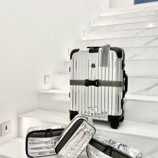 Rimowa & Moncler Suitcase — réplique