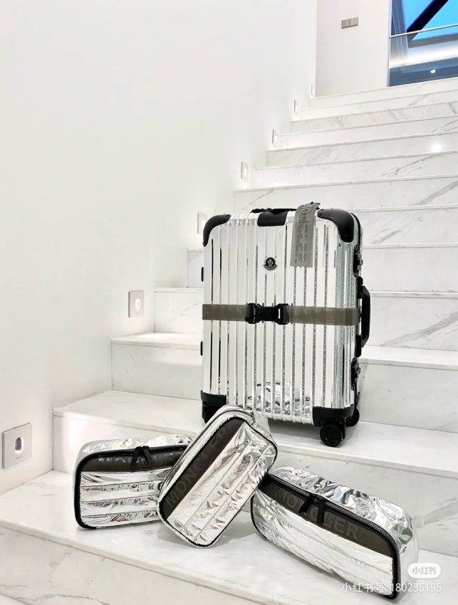 Rimowa & Moncler Suitcase — réplique