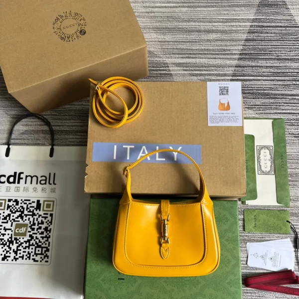 Sac porté épaule GG JACKIE mini 19 en coloris jaune cuir de veau — réplique