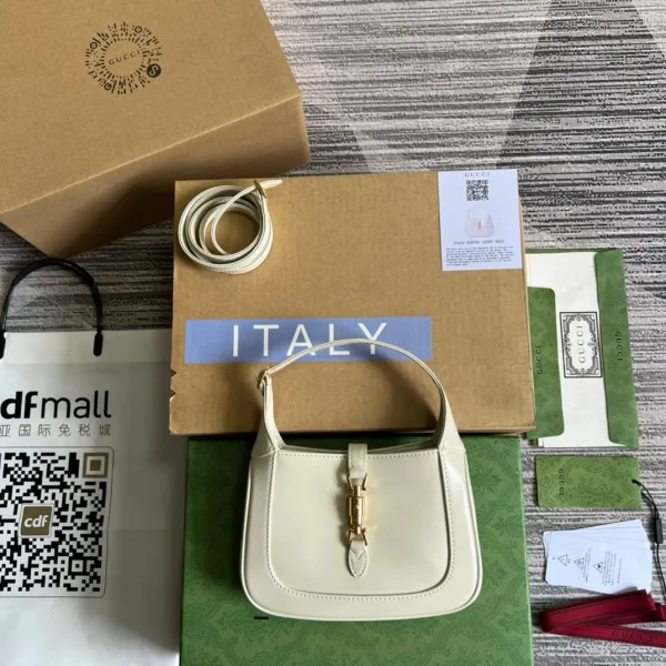 Sac porté épaule GG JACKIE mini 19 en coloris blanc cuir de veau — réplique