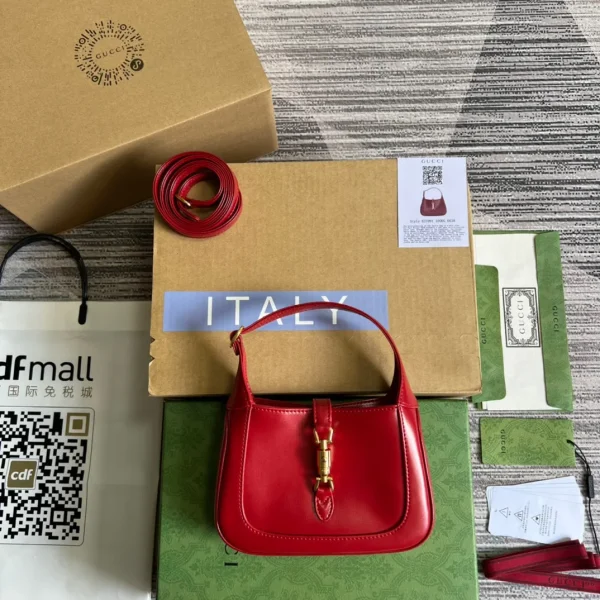 Sac porté épaule GG JACKIE mini 19 en CHERRY coloris rouge cuir de veau — réplique