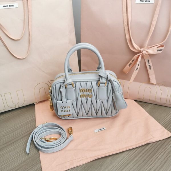 Miu Miu Arcadie petit format bleu clair — réplique