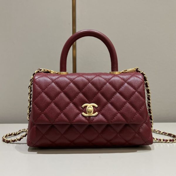 CHANEL 23P Coco rouge — réplique