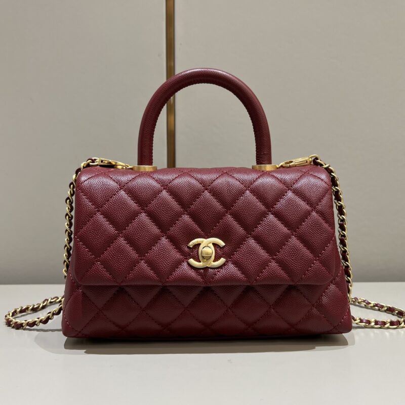 CHANEL 23P Coco rouge — réplique
