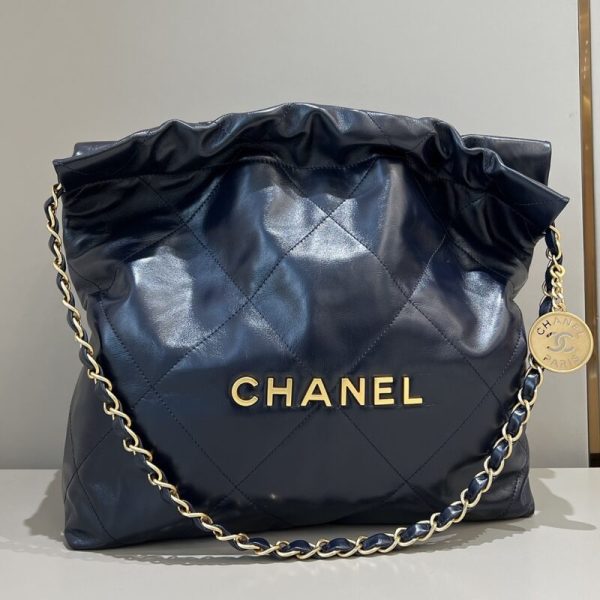 CHANEL 22 petit format Handbag Dark bleu — réplique