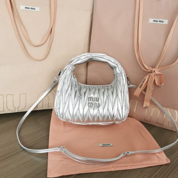 Miu Miu Wander argenté — réplique
