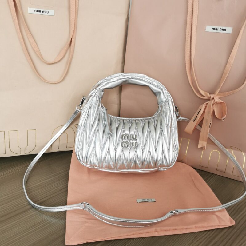 Miu Miu Wander argenté — réplique