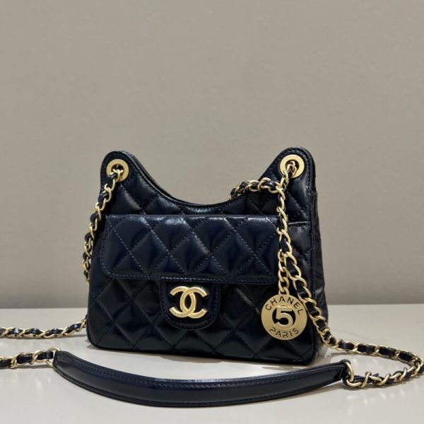CHANEL Hobo petit format Dark bleu — réplique
