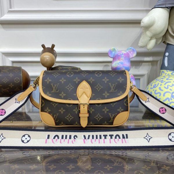 Louis Vuitton Nano Diane Satchel marron — réplique