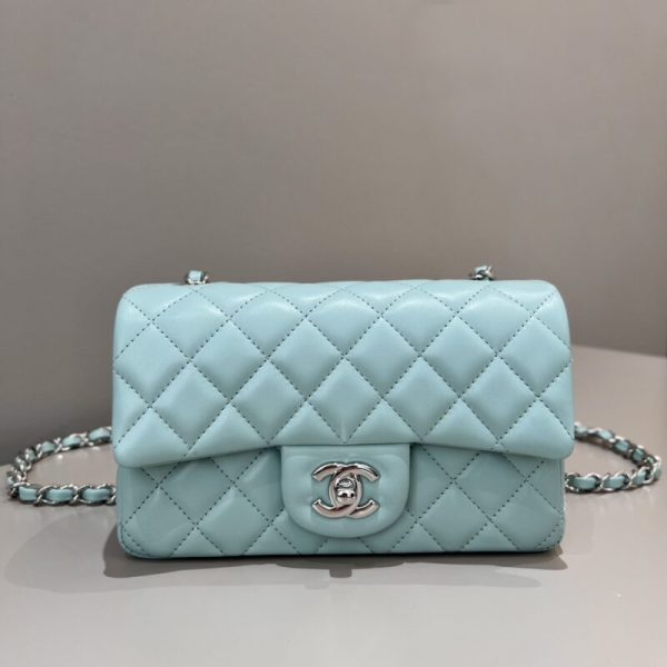 CHANEL Classic Flap 20cm Tiffany — réplique
