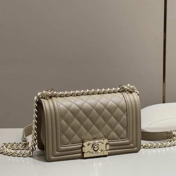 CHANEL Le Boy Milk Tea — réplique