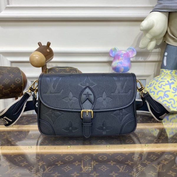Louis Vuitton Nano Diane Satchel noir — réplique
