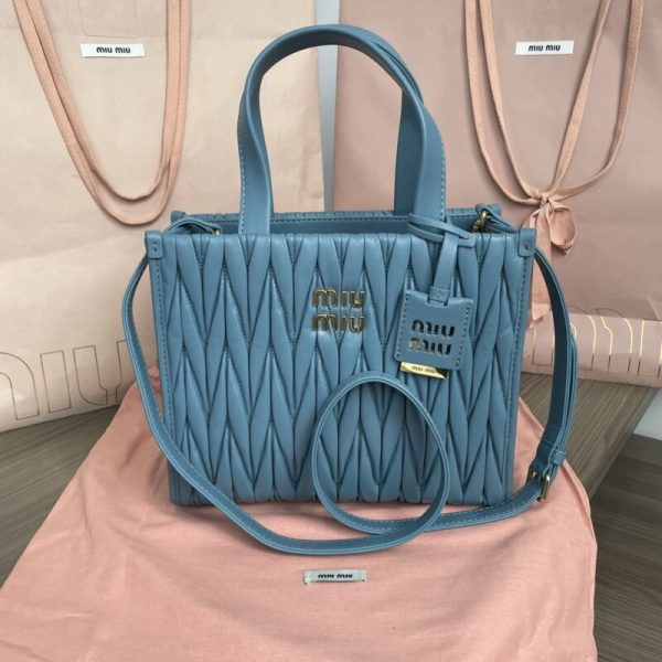 Miu Miu Matelassé cabas bleu — réplique