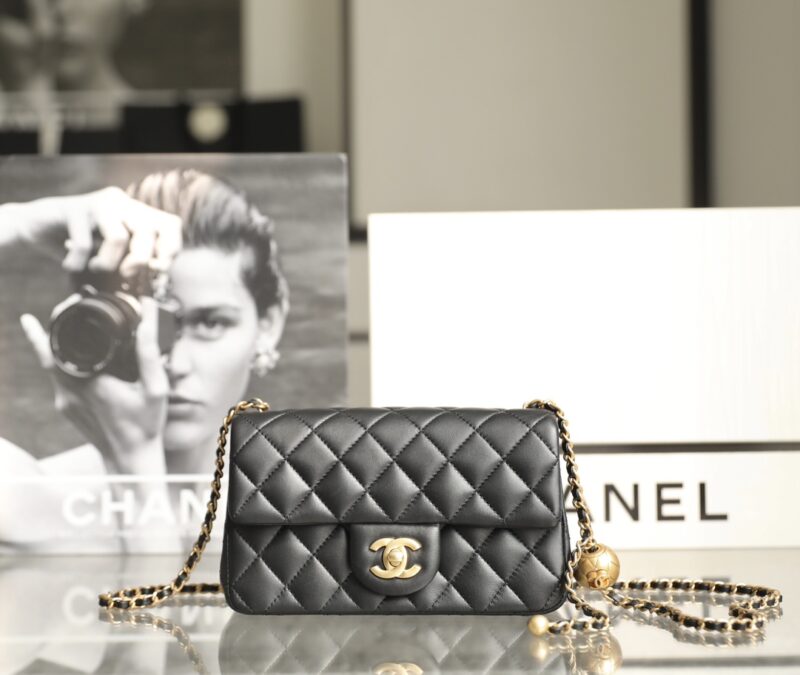 CHANEL CF 20cm Golden Ball noir — réplique
