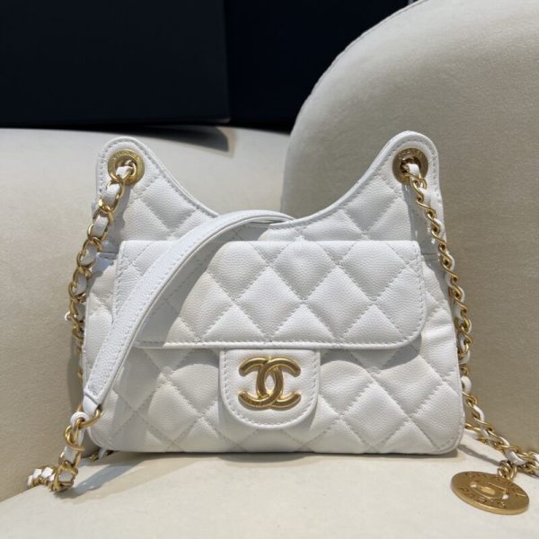 CHANEL 23c Hobo petit format blanc — réplique