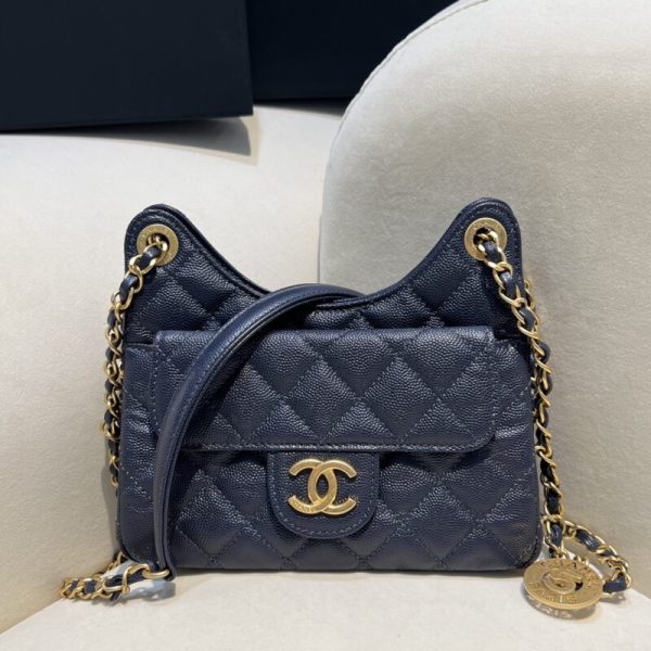 CHANEL 23c Hobo petit format Dark bleu — réplique