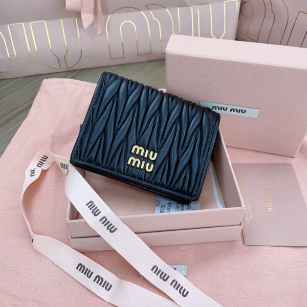 Miu Miu Pocket portefeuille noir — réplique