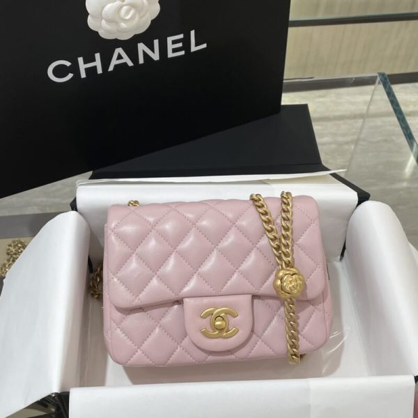CHANEL 23S Camellia Square rose — réplique