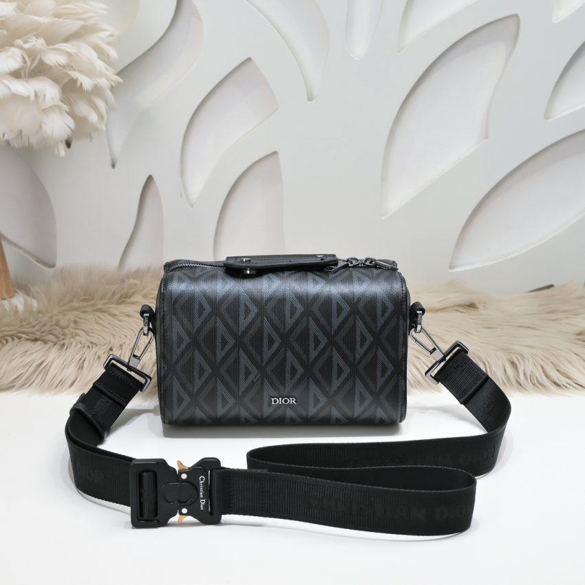 Dior Lingot 22 Diamond noir — réplique