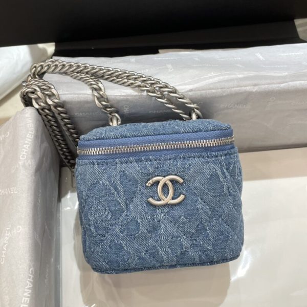 CHANEL 23P Lipstick sac Denim — réplique