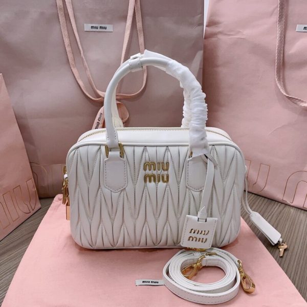 Miu Miu Arcadie moyen format blanc — réplique